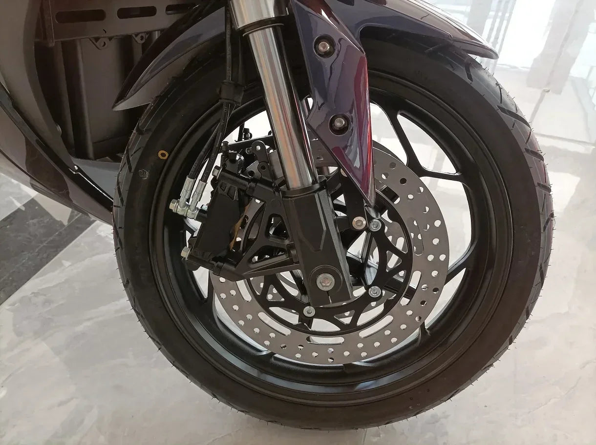 10000W Extreme Performance Full Size Electric Scooter Motorcycle - The Ultimate Powered Beast with Hydraulic Disc Brakes
