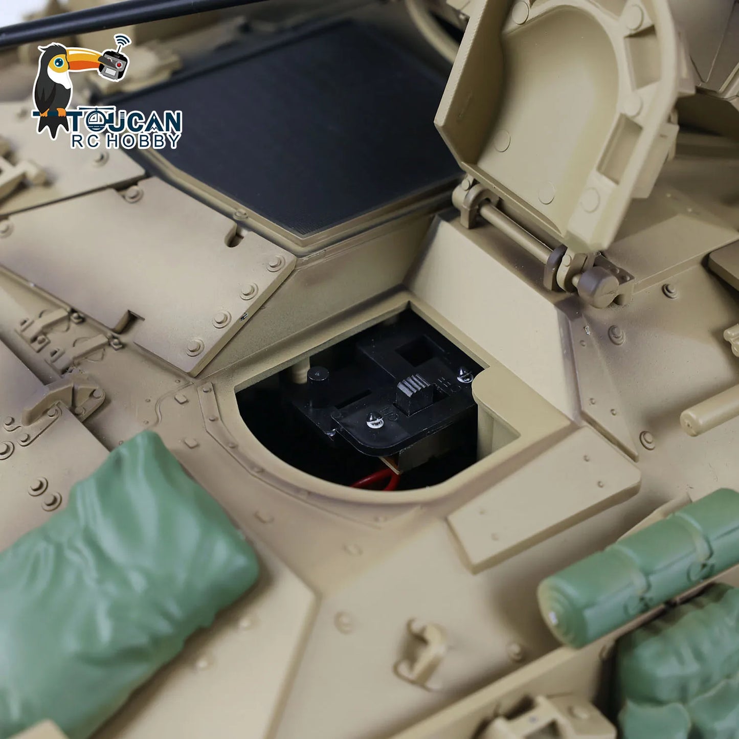 US Stock M2A2 Bradley RC Tank Tongde 1/16 Electric Toy Panzer Model Infrared Battle Barrel Recoil No BB for Military Fans