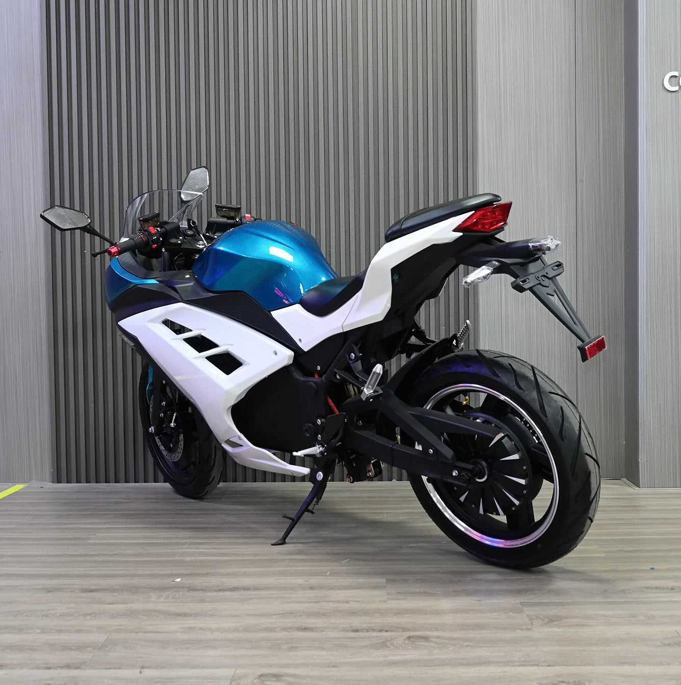 Yzhgb 2026 factory wholesale 72v 2000w high-performance sports powerful high-speed electric motorcycle