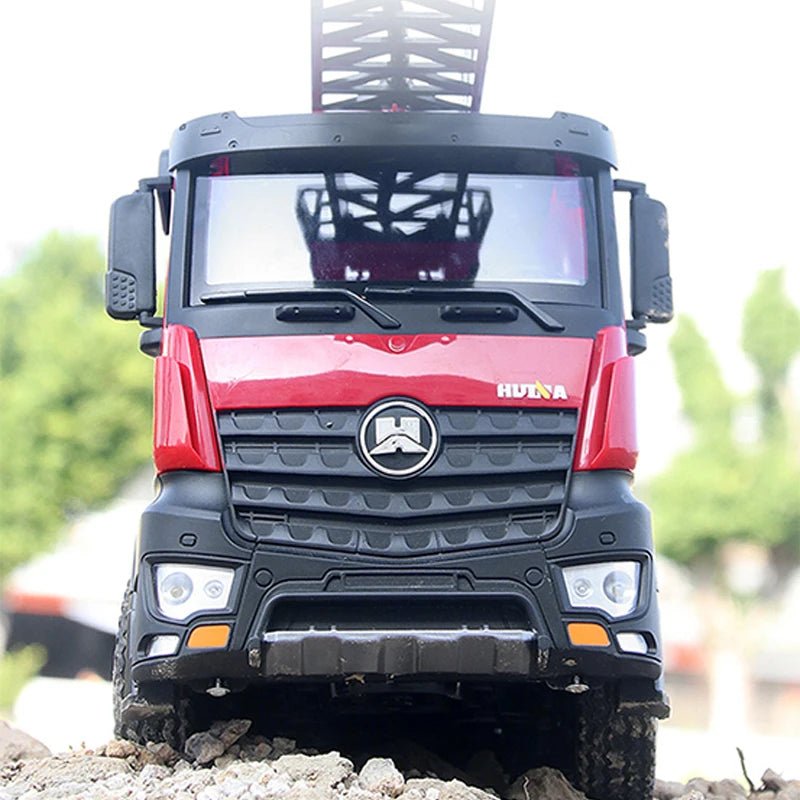 HUINA 1/14 561 2.4G RC Fire Truck Tractor with Sprayable Scaling Ladder Emergency Remote Control Vehicle Model for Collectors
