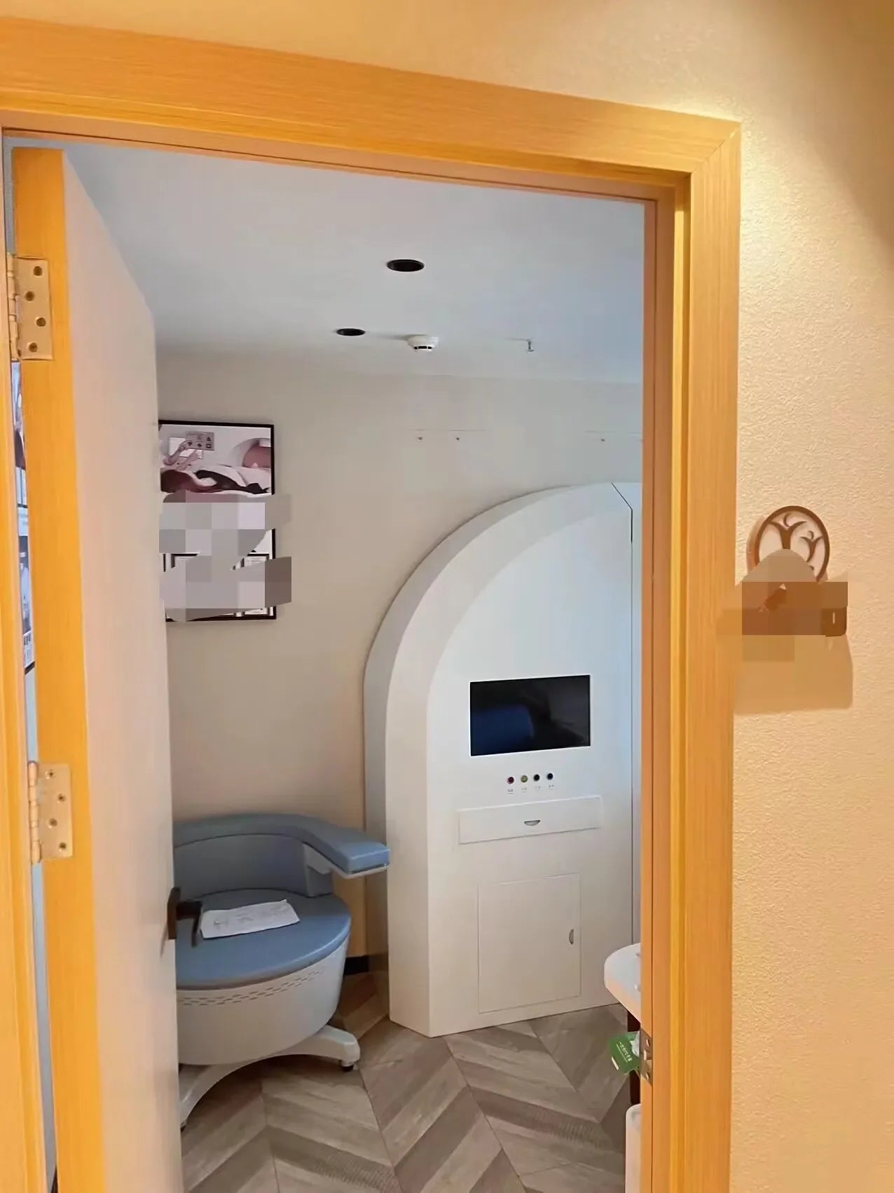 EMS Electromagnetic Non-Invasive Treatment Of Urinar Postpartum Repair Chair Pelvic Floor Muscle Stimulator Exerciser Machine